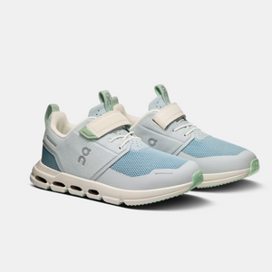 On Cloud Cloud Play Kids Runners- Arctic/ Ivory